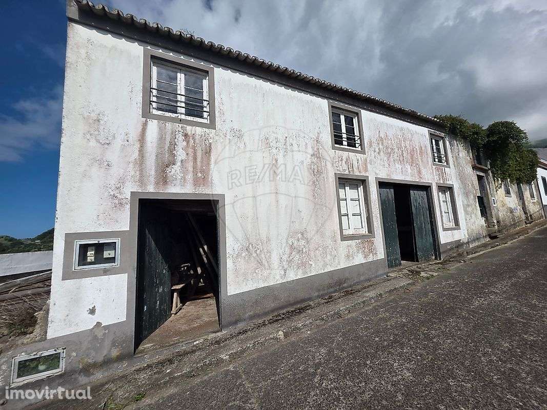 Moradia T1 para venda - Grande imagem: 2/17