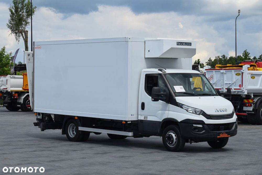 Iveco DAILY 70C18 / 3.0 - 180 KM / AUTOMAT HI-MATIC / 3 OSOBY / CHŁODNIA - MROŹNIA 4,55 M / FRIGOBLOCK / WINDA SORENSEN / KLIMA / TEMPOMAT / KAMERA COFANIA / REGULOWANE ZAWIESZENIE / SERWISOWANY / SPROWADZONY Z NIEMIEC - 3
