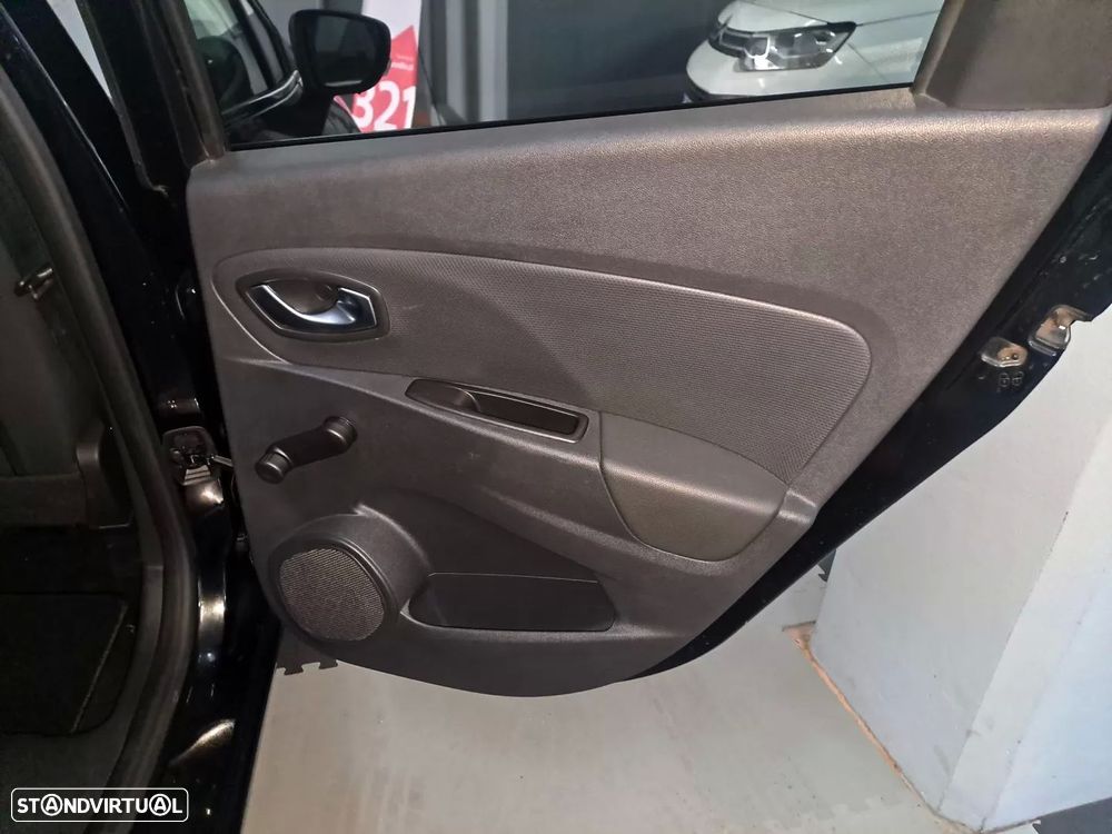 Renault Clio Sport Tourer 0.9 TCe Limited - 18