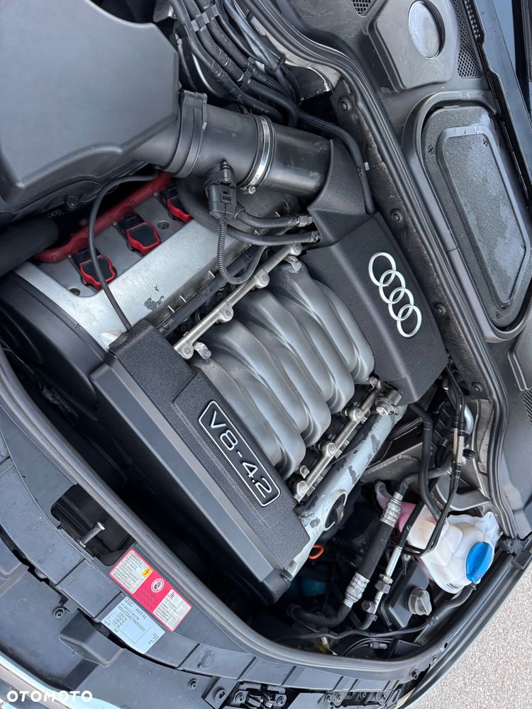 Audi A8 4.2 Quattro - 36