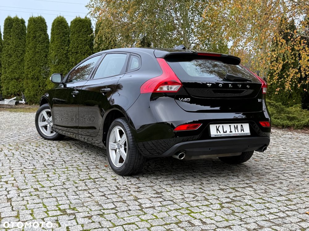 Volvo V40 T2 Momentum - 29