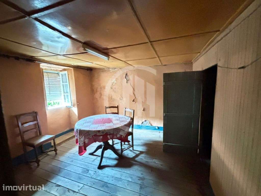 Moradia para remodelação no Sarzedo, Covilhã - Grande imagem: 4/10