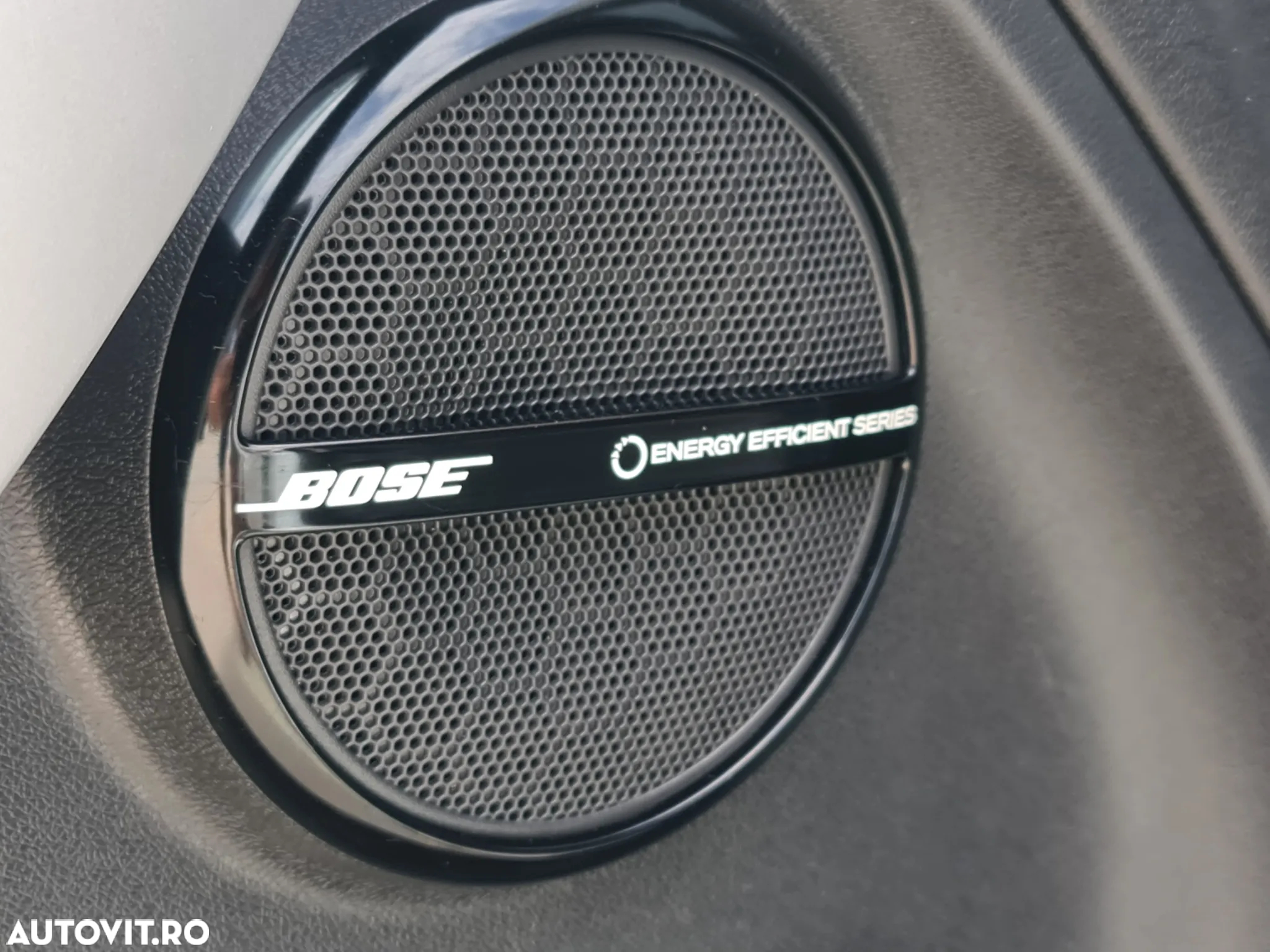 Renault Megane ENERGY dCi 110 Start & Stop Bose Edition - 8