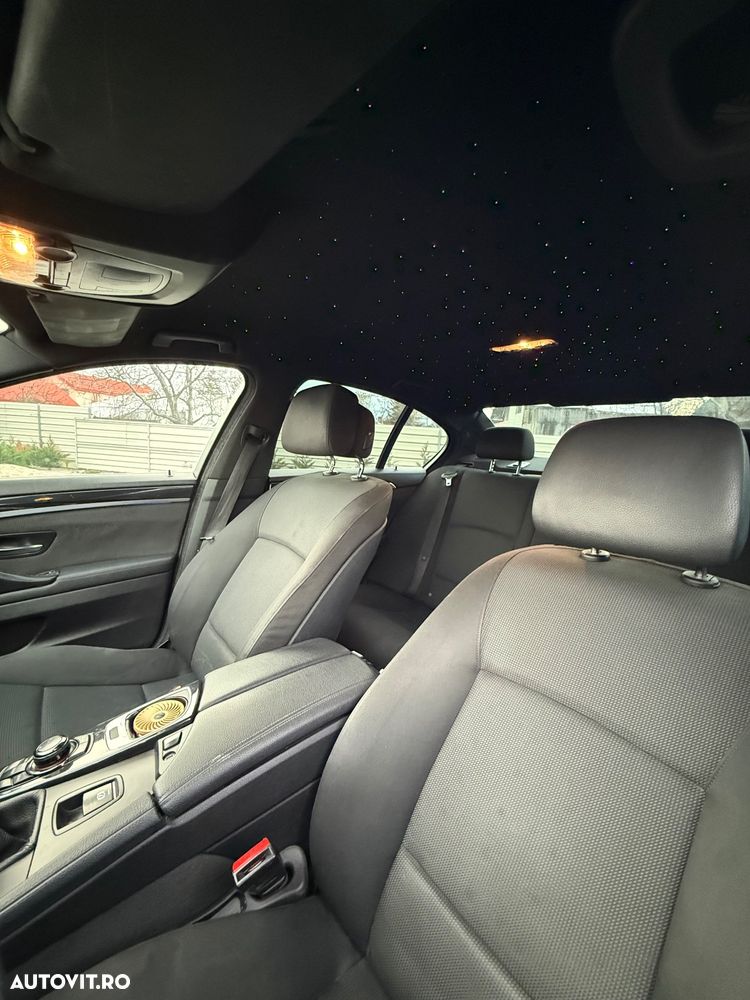 BMW Seria 5 525d Touring - 6