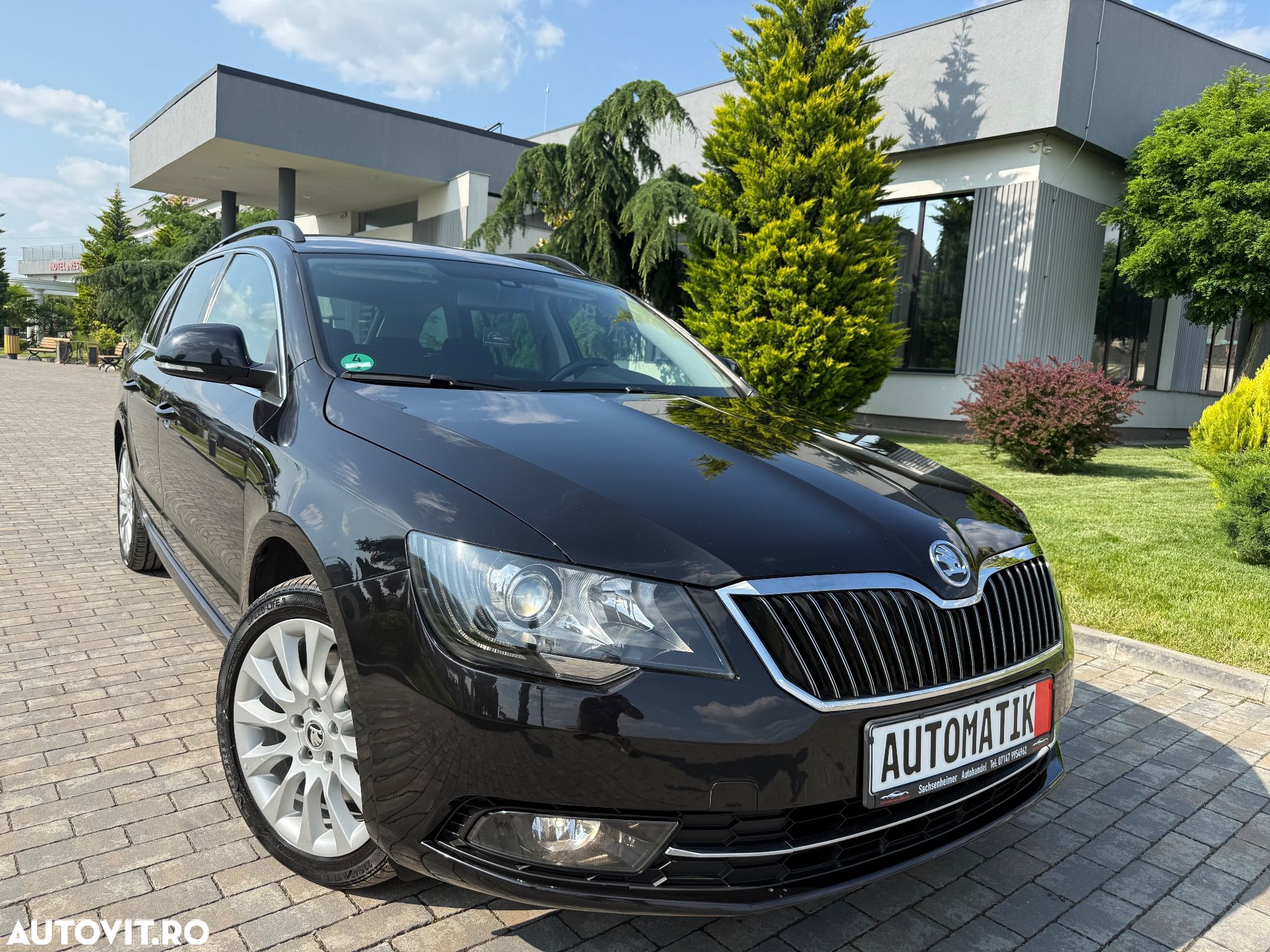 Skoda Superb 2.0 TDI DSG Elegance - 1