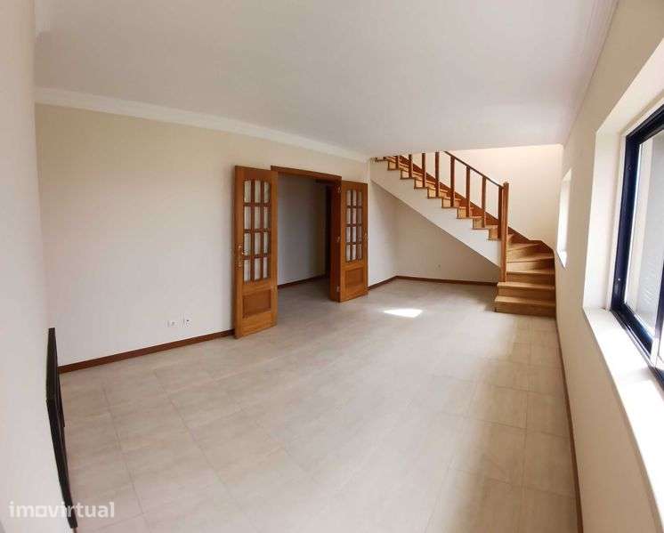 Linha de Cascais/Apartamento DUPLEX T3+1 - Grande imagem: 3/12