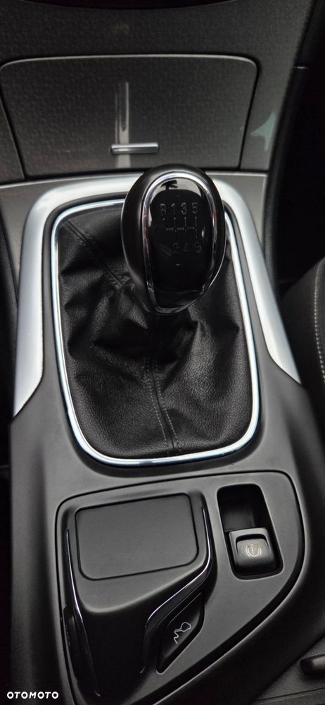 Opel Insignia 1.4 Turbo Sports Tourer ecoFLEXStart/Stop Business Edition - 27