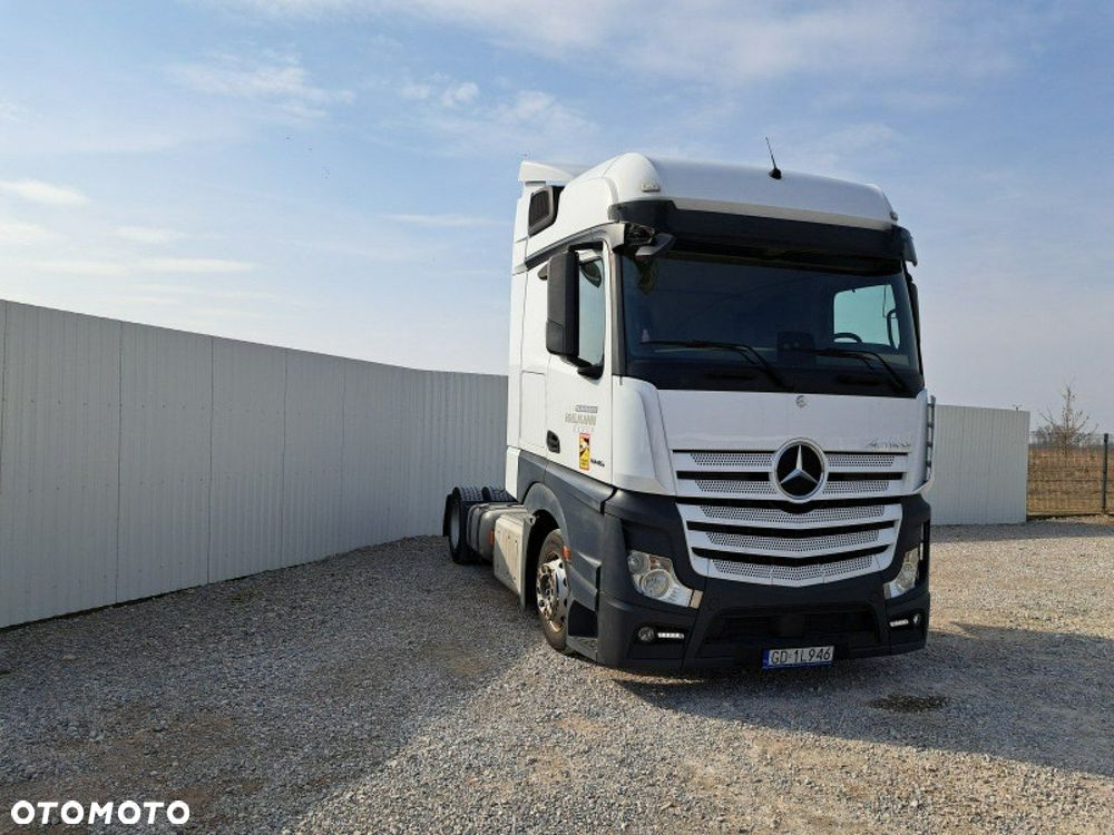 Mercedes-Benz Actros - 1
