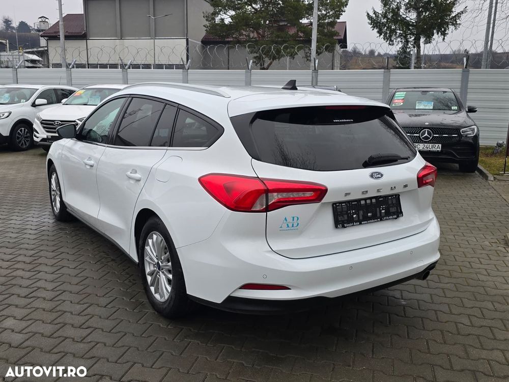 Ford Focus - 4