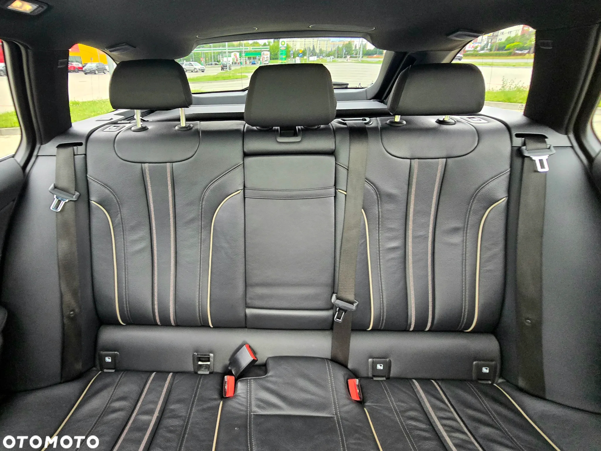 BMW Seria 5 530i xDrive Touring - 23