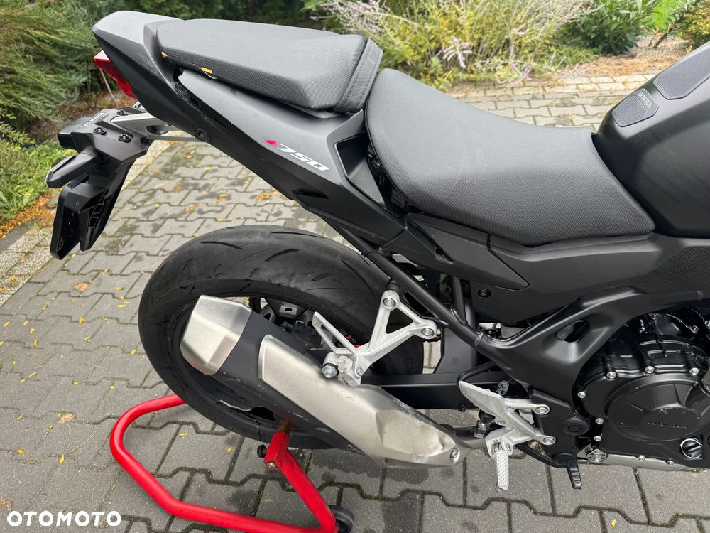 Honda Hornet - 23
