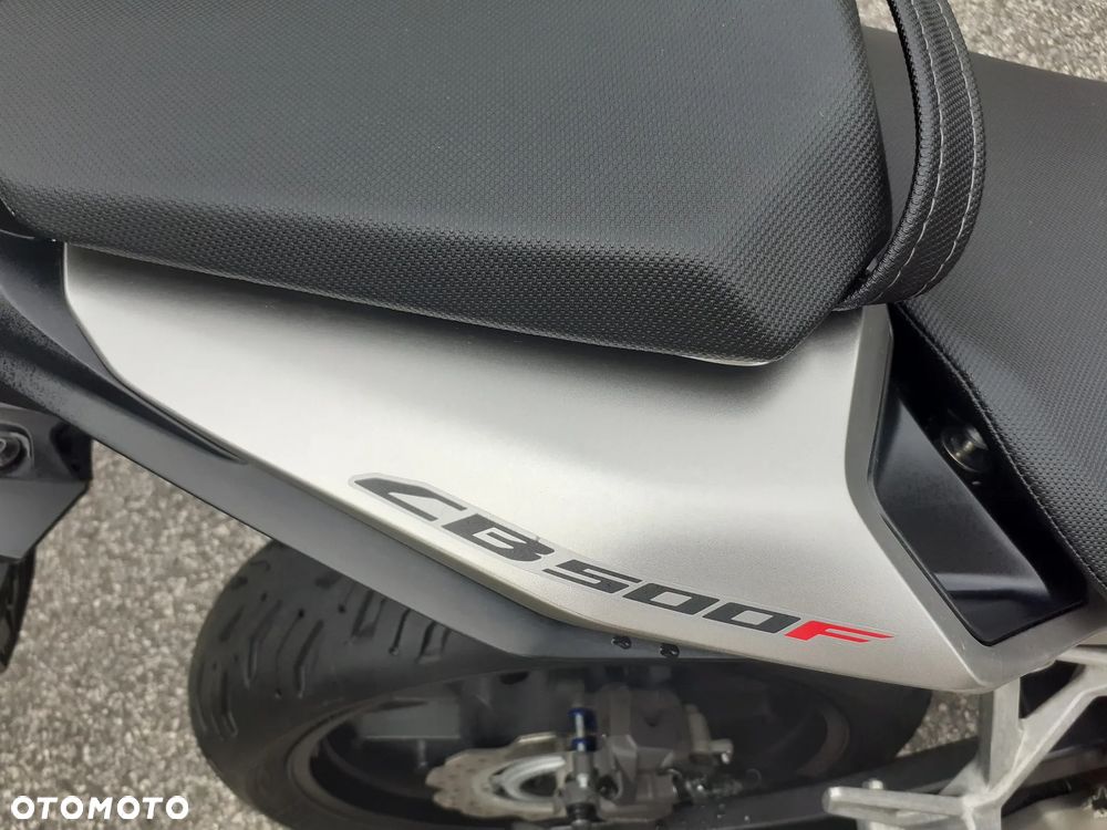 Honda CB - 11