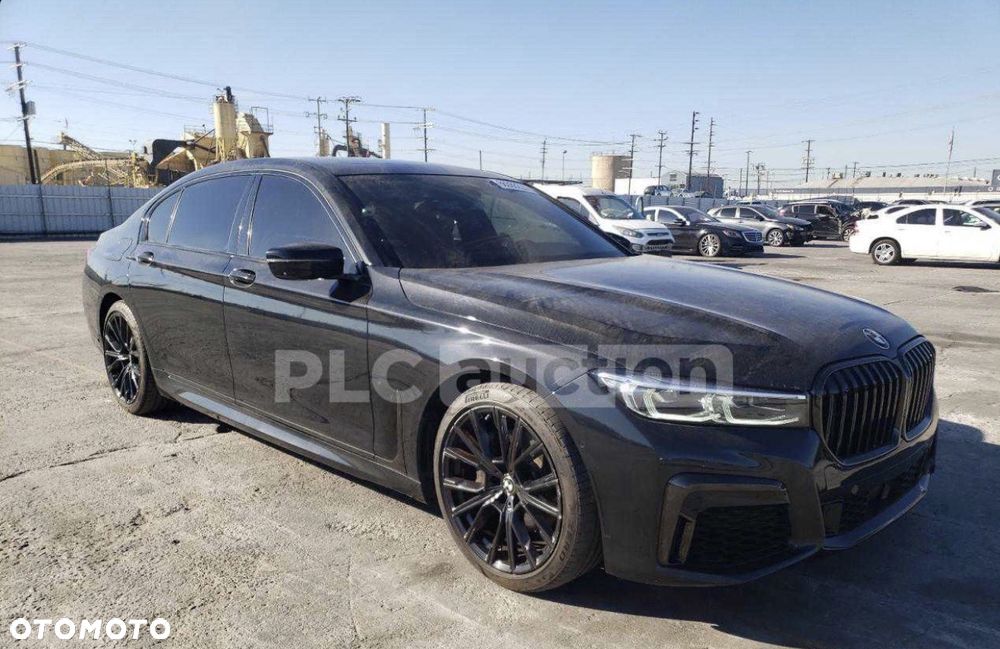 BMW Seria 7 740Li sport - 24