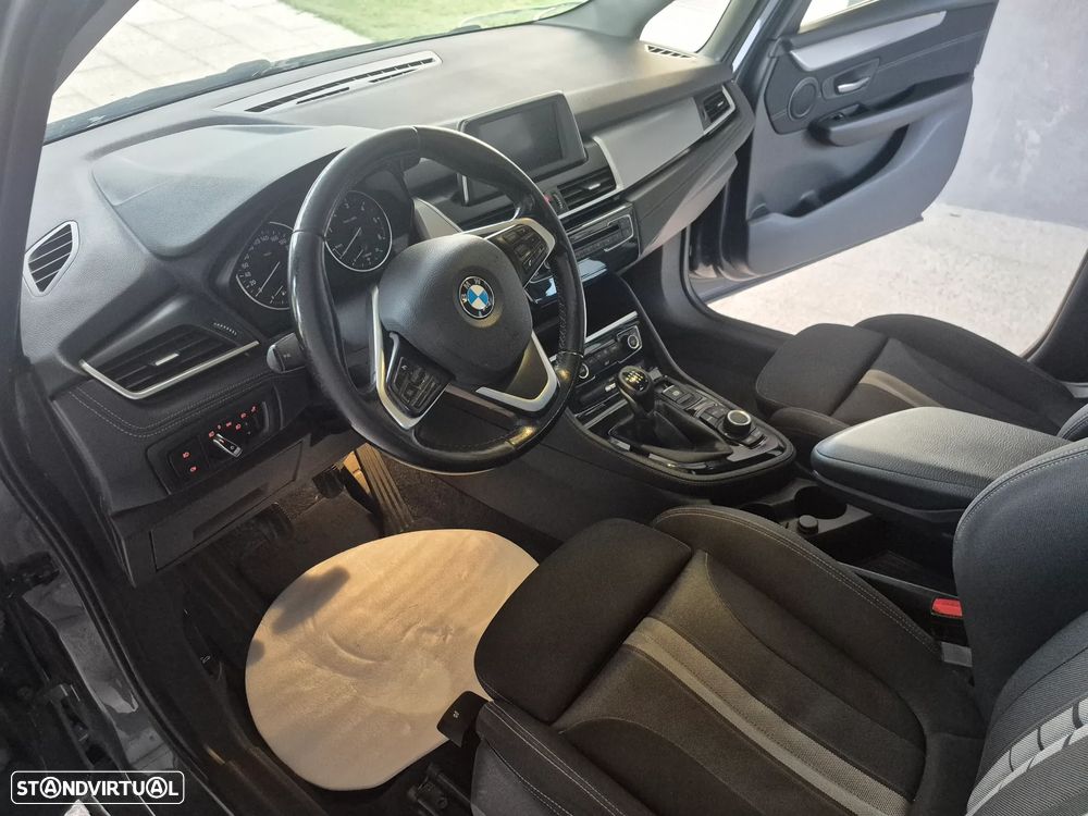 BMW 216 Gran Tourer d - 20