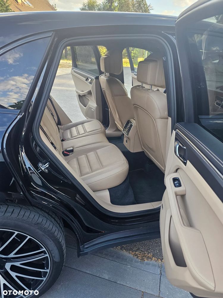 Porsche Macan T - 22