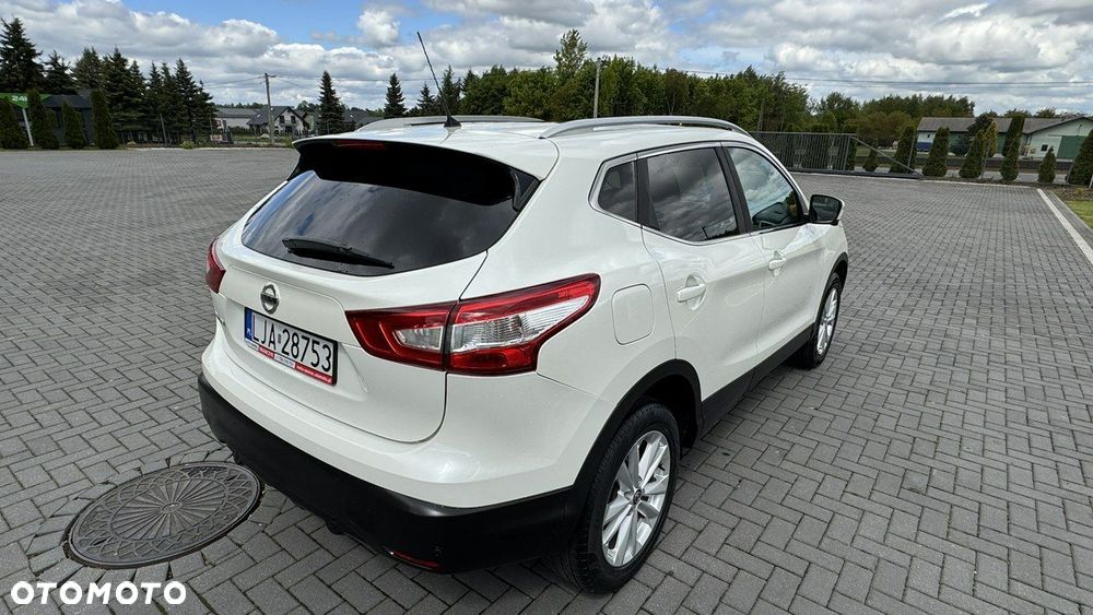Nissan Qashqai 1.5 dCi TEKNA - 16