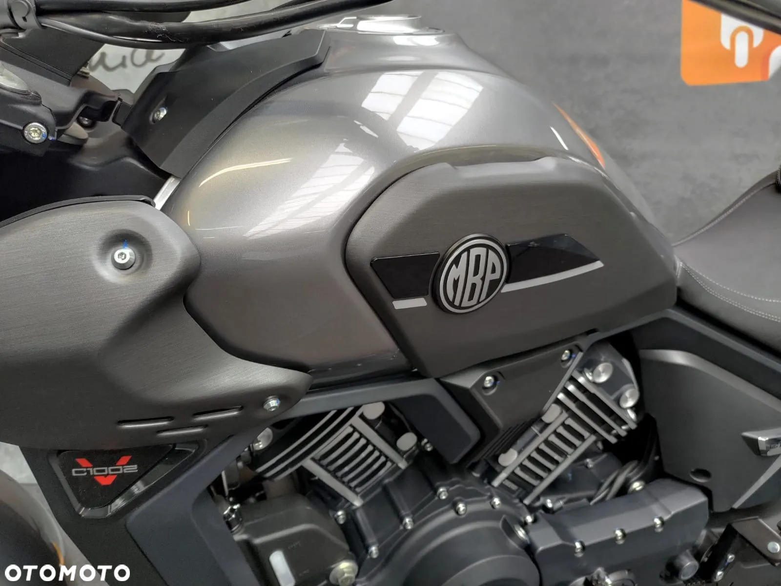 Morbidelli C1002V - 24