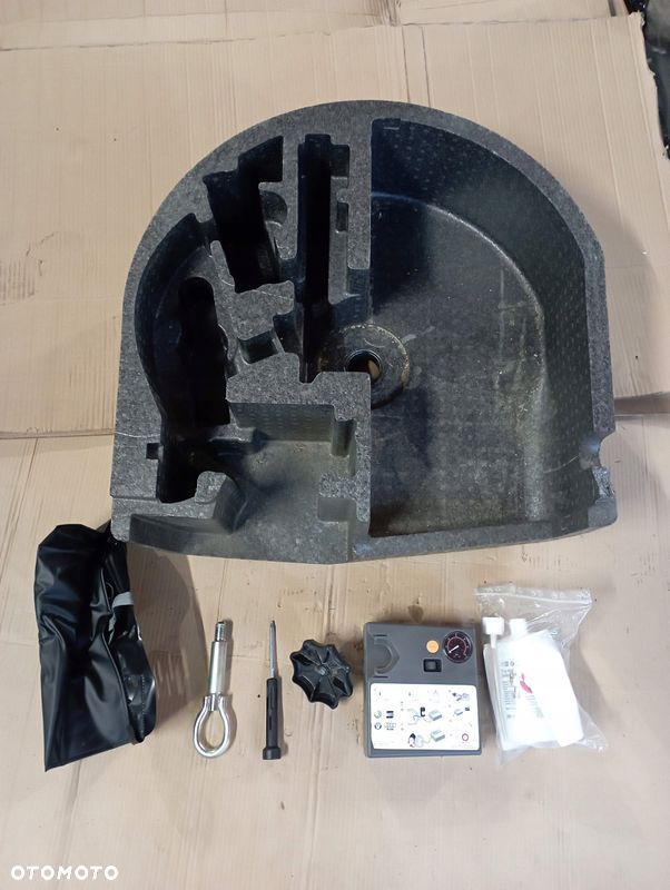 VW POLO 6R STYROPIAN WKŁAD BAGAŻNIKA KOMPRESOR 6R0863470A 8P0012615C - 1