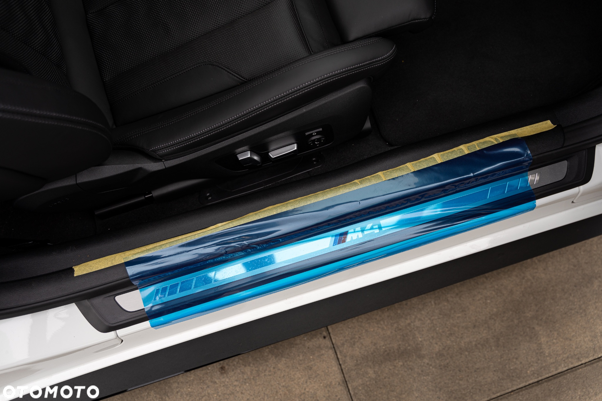 BMW M4 Standard - 30