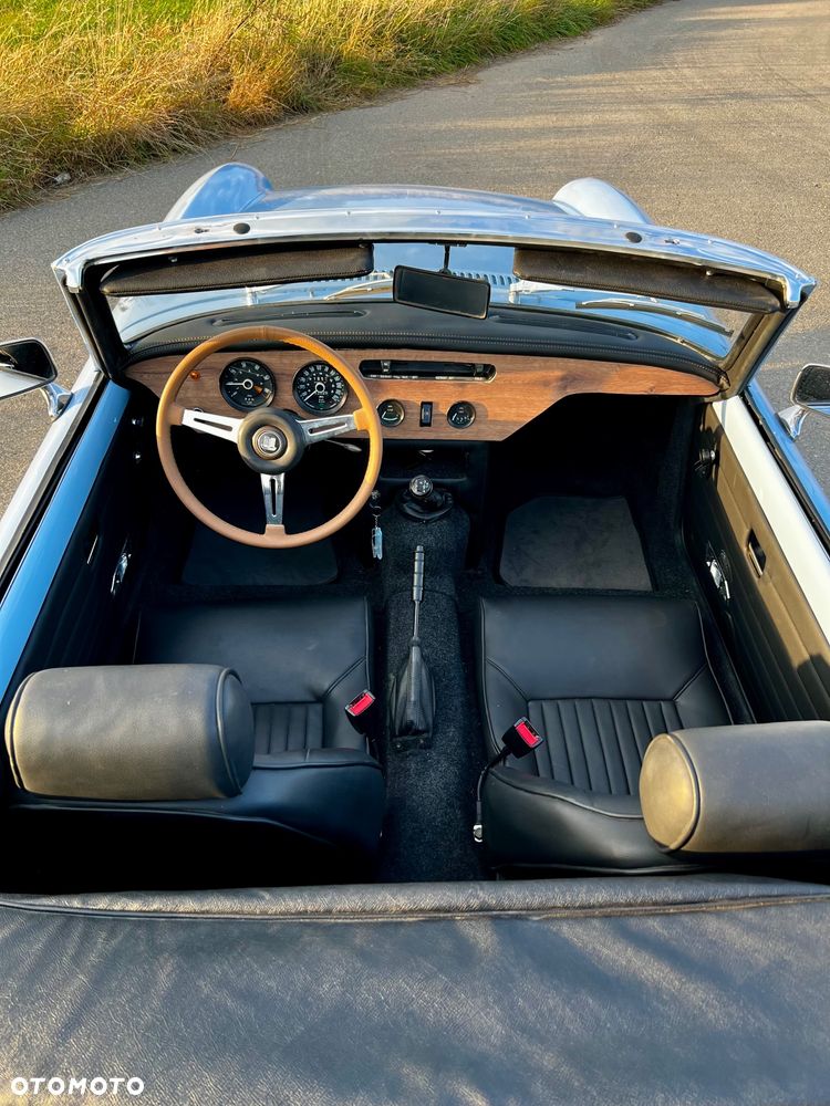 Triumph Spitfire - 8