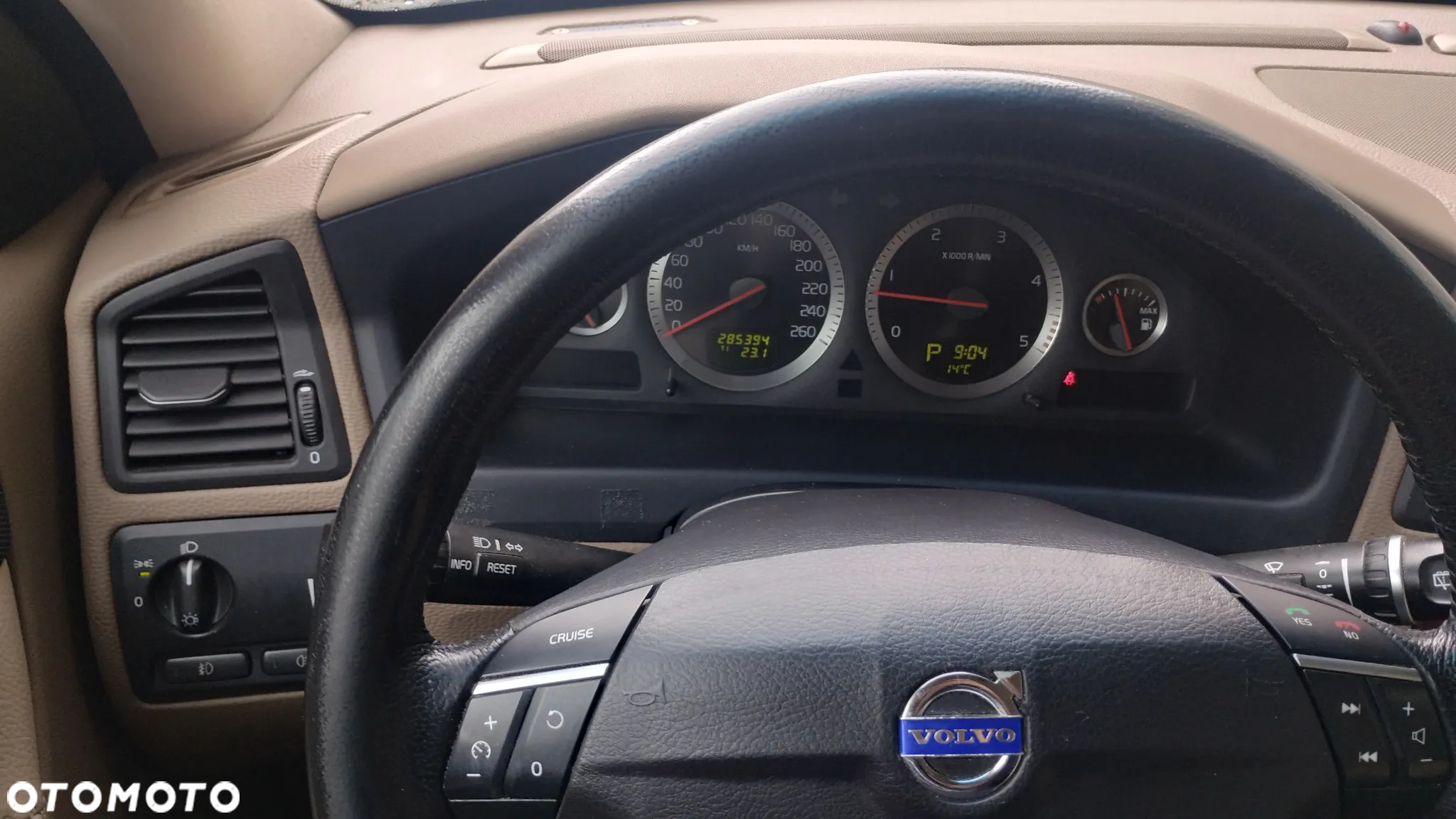Volvo XC 70 - 10