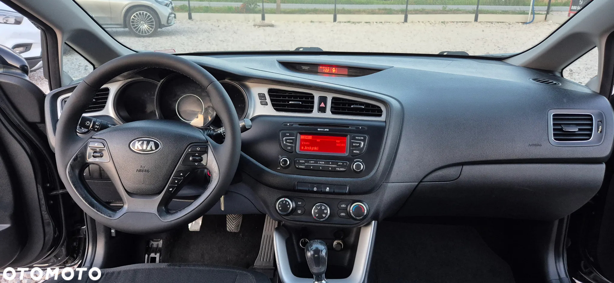 Kia Ceed 1.4 CVVT Dream Team Edition - 20