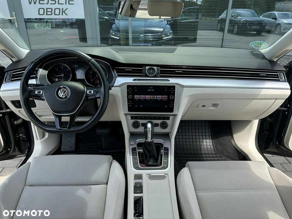 Volkswagen Passat Variant - 9