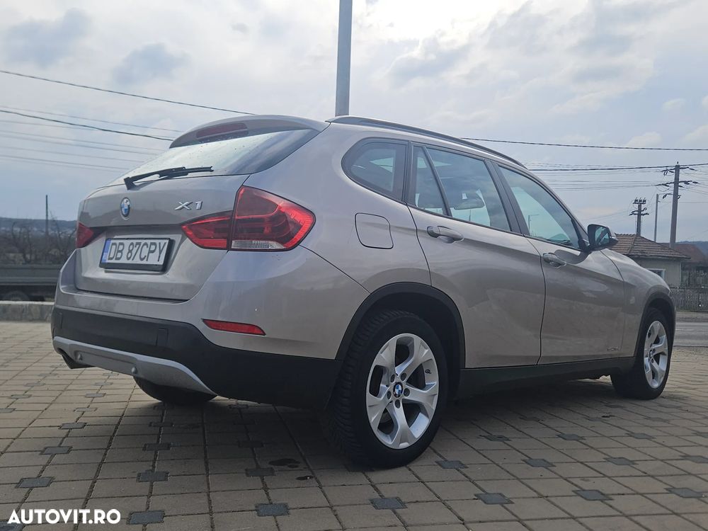 BMW X1 sDrive18d Sport Line - 12