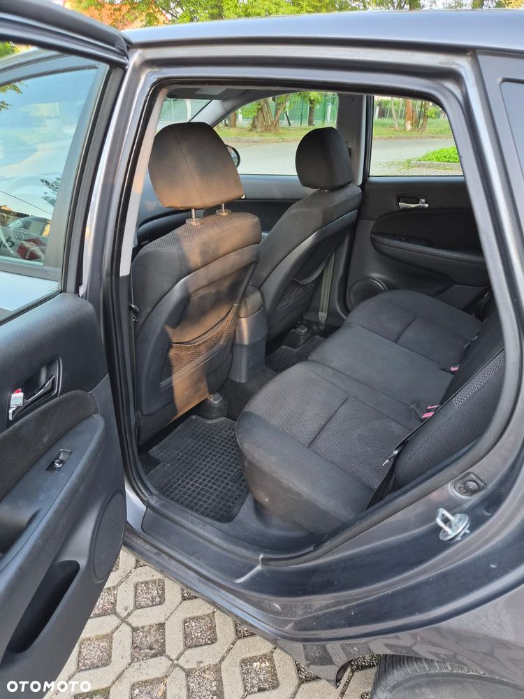 Hyundai i30 1.6 Comfort EU5 - 18