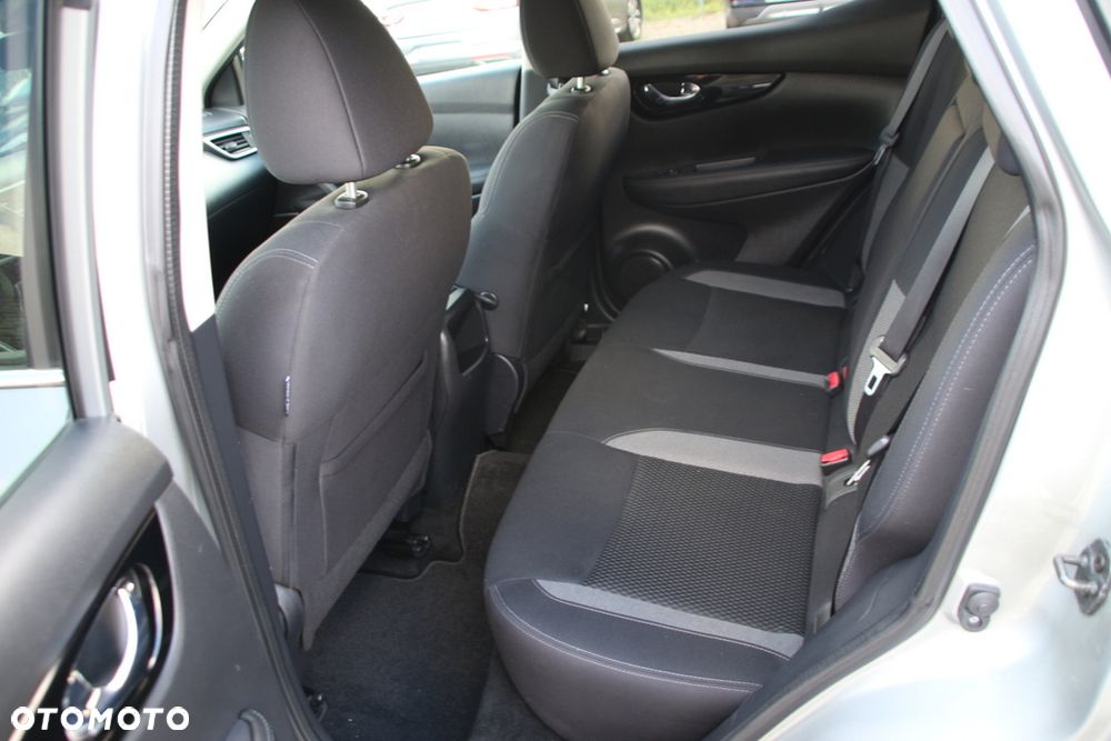 Nissan Qashqai 1.3 DIG-T Acenta - 17