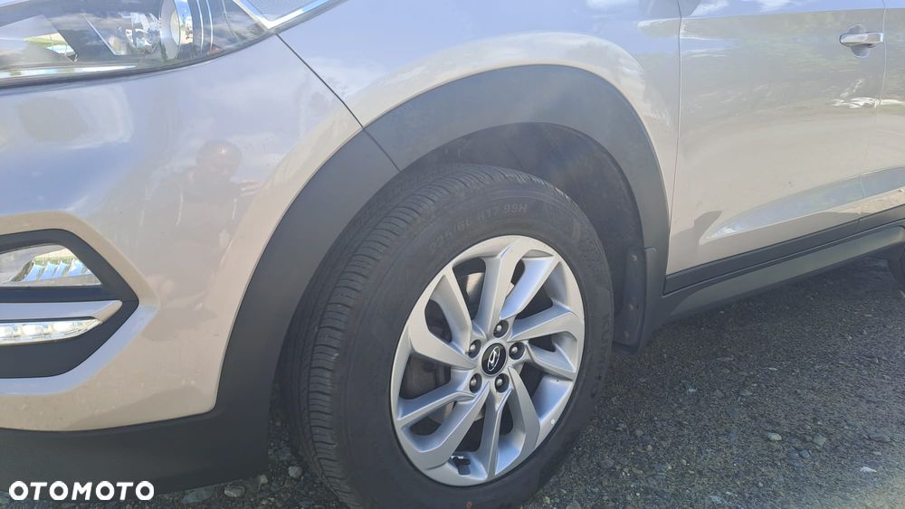 Hyundai Tucson 1.6 GDI BlueDrive Style 2WD - 11