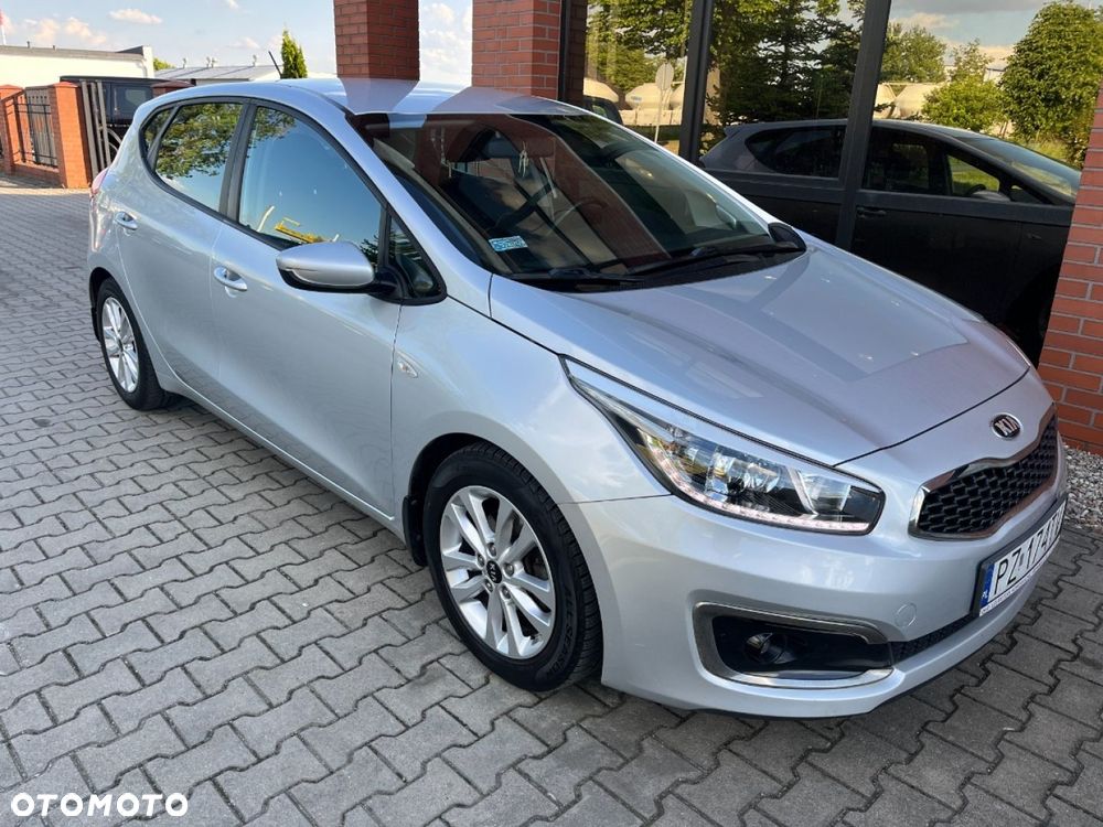 Kia Ceed Cee'd 1.4 CRDi M - 2