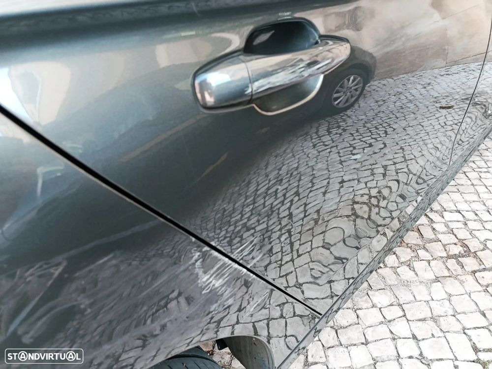 Citroën C-Elysée 1.6 HDi Exclusive - 18