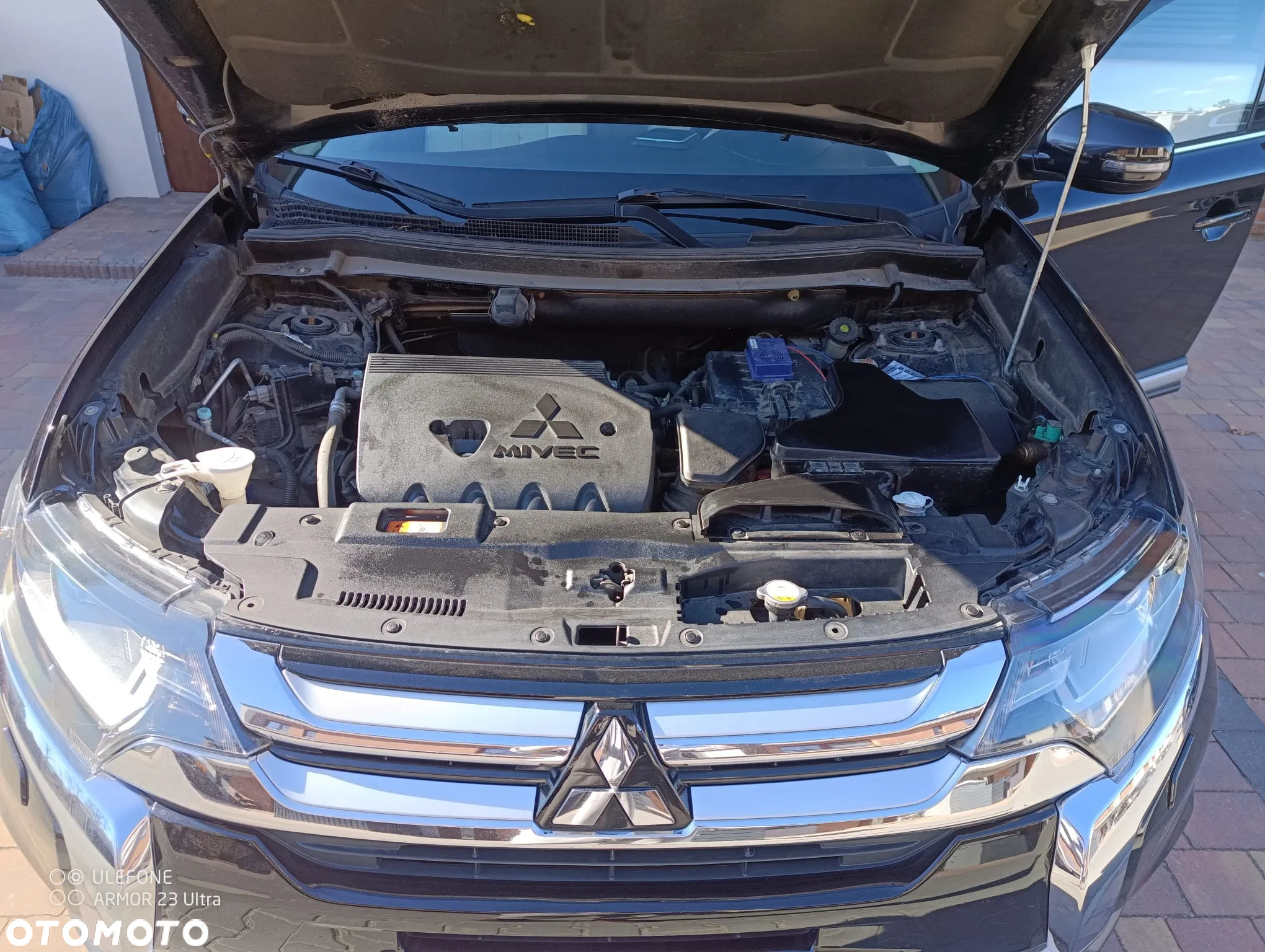 Mitsubishi Outlander 2.0 Intense 4WD CVT - 23