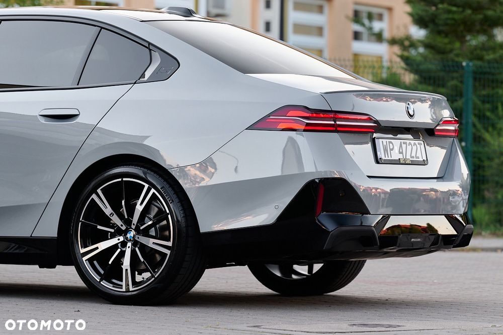 BMW Seria 5 520d xDrive - 18