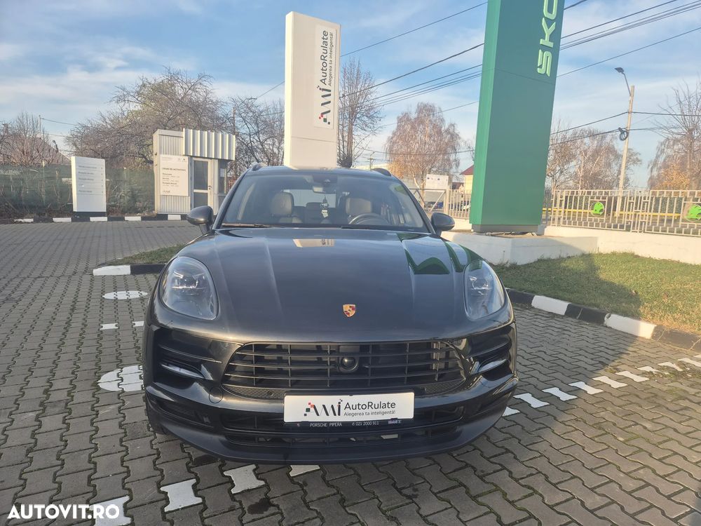 Porsche Macan - 1