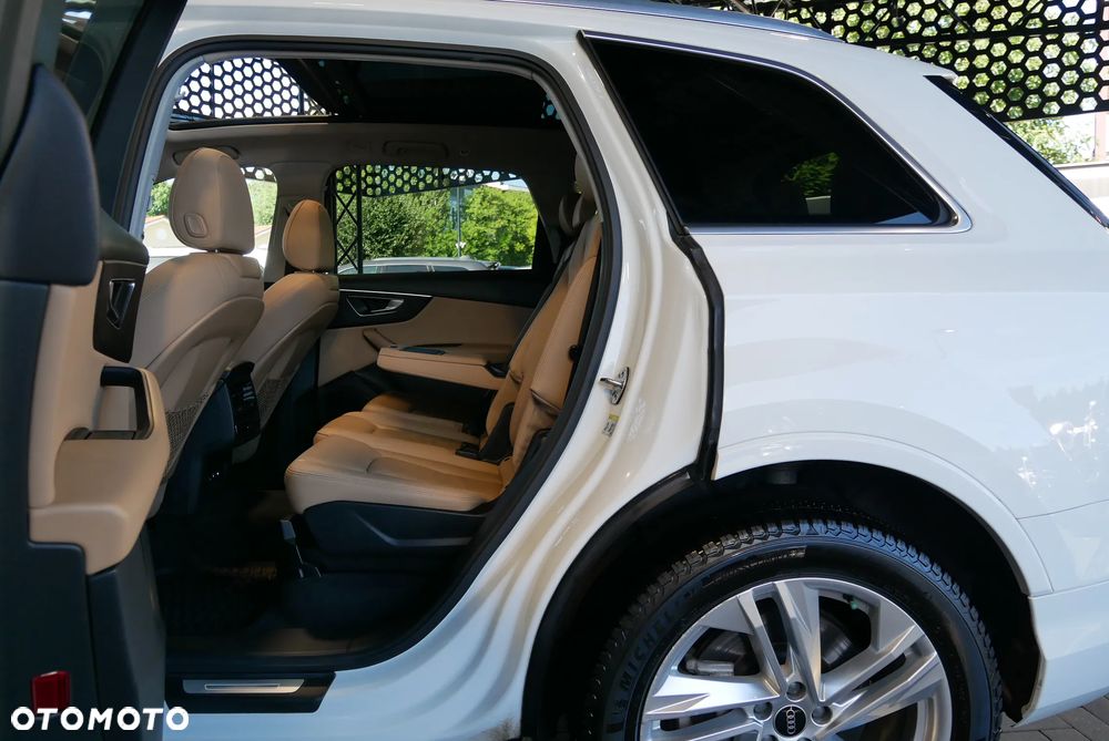 Audi Q7 - 10