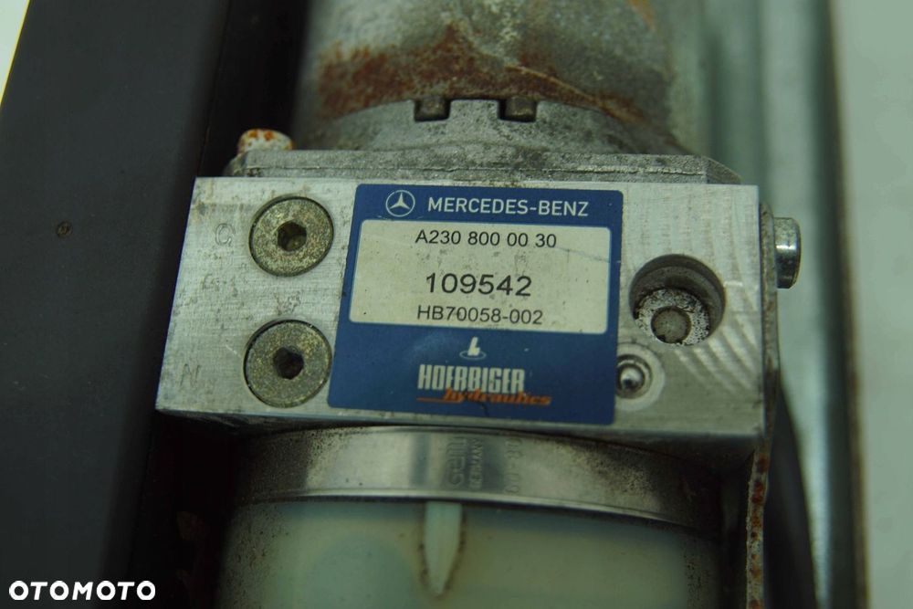 POMPA DACHU A2308000030 MERCEDES SL R230 02 - 3