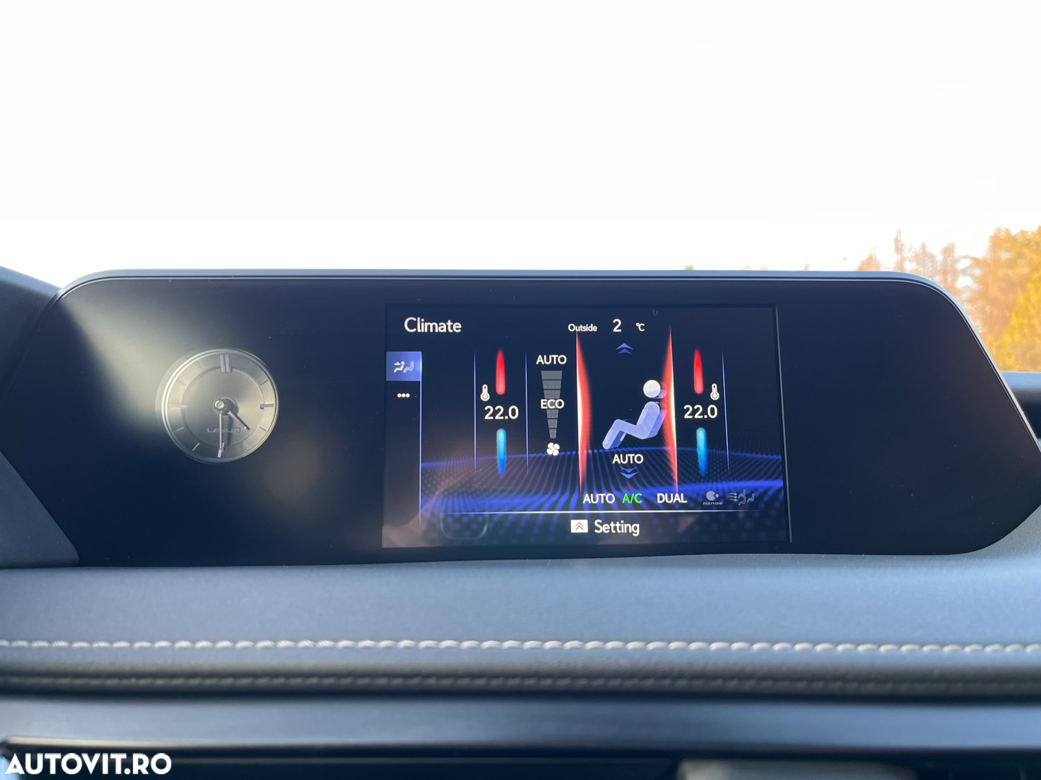 Lexus UX 250h 2.0L HEV 20H- (178 HP) 4X4 CVT Luxury - 33