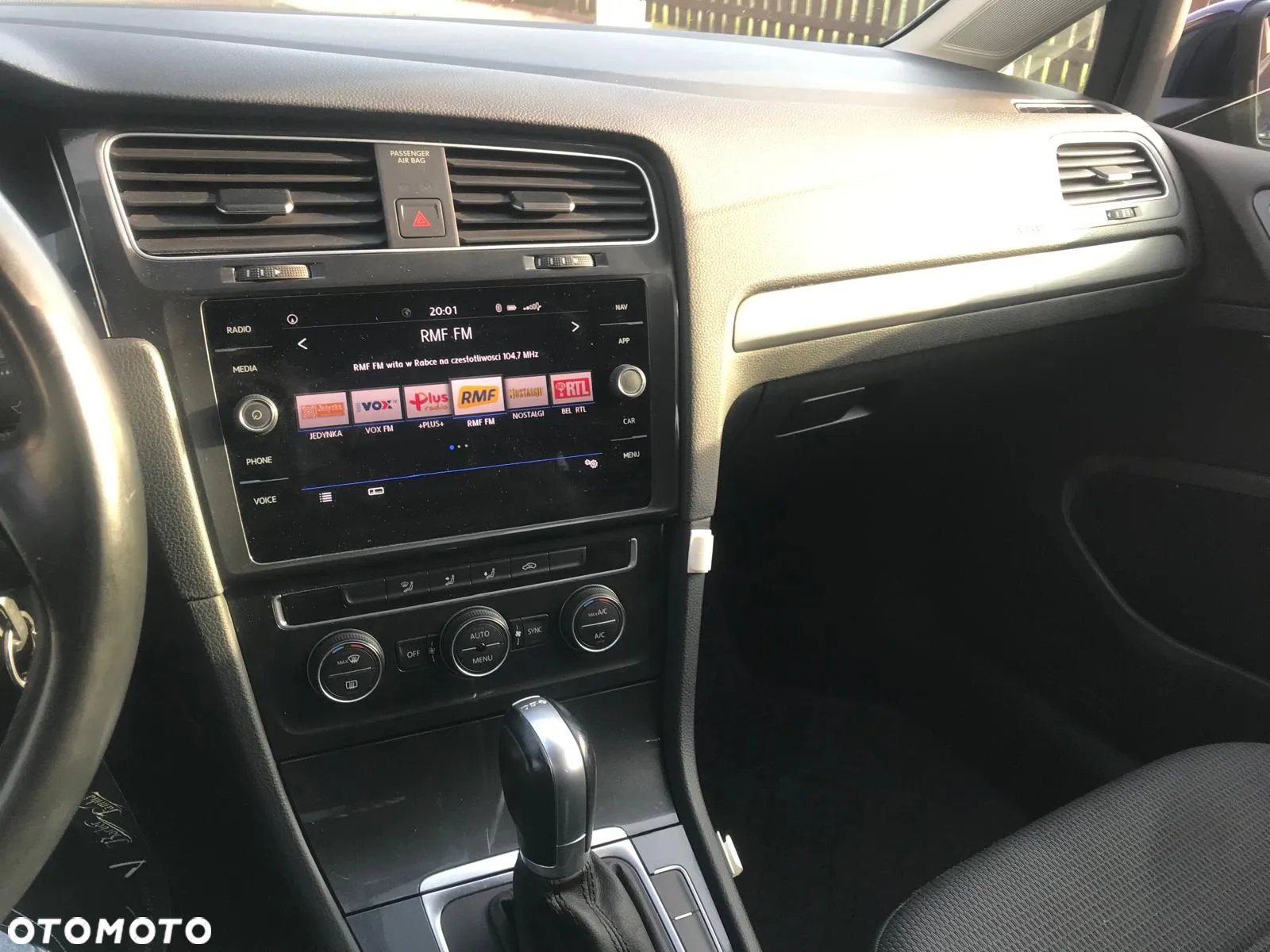 Volkswagen Golf - 8