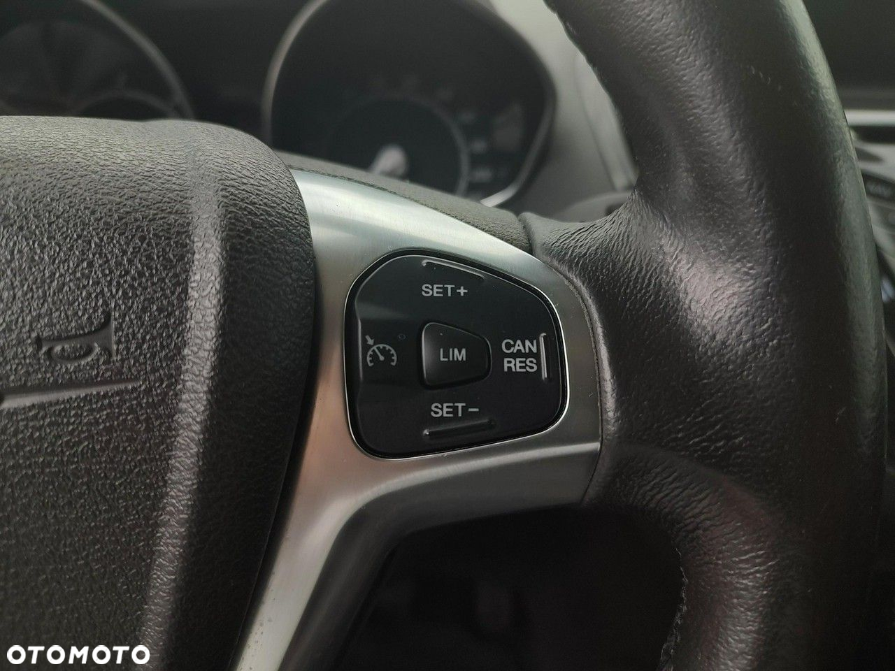 Ford Tourneo Courier - 14