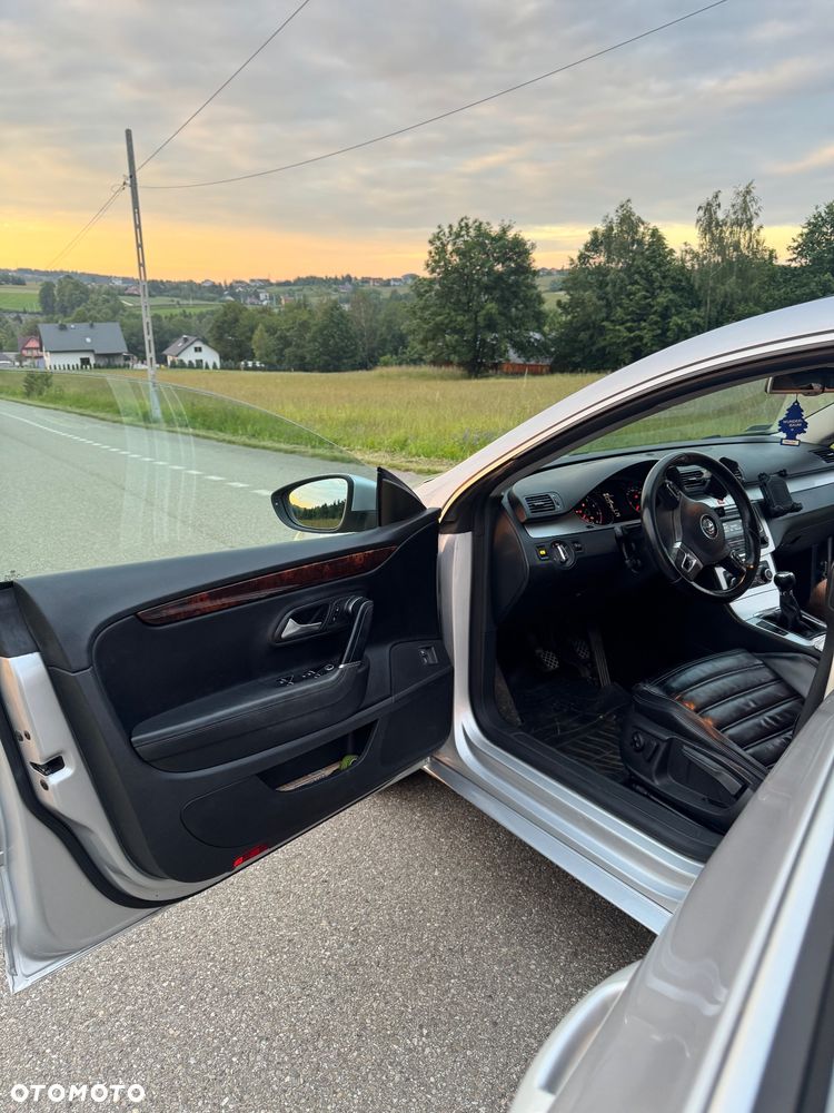Volkswagen Passat 1.8 TSI Sportline - 11