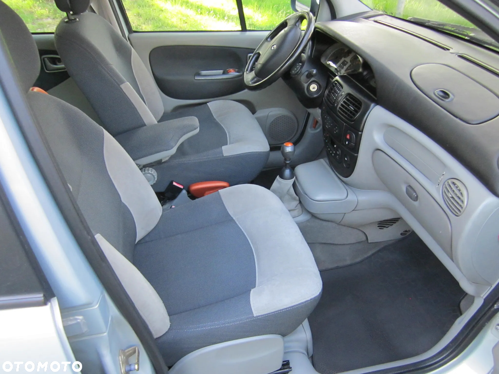 Renault Scenic 1.9 dCi EXpression - 13