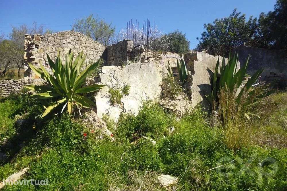 Land of 5622,40m2 with registered construction  and stunning views ove - Grande imagem: 3/9