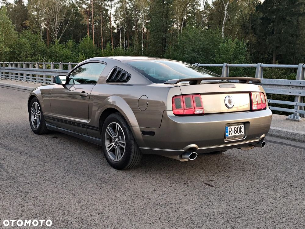 Ford Mustang 4.0 V6 - 6