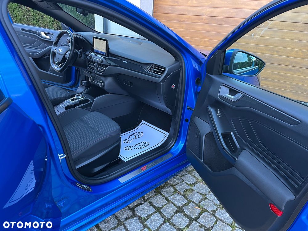 Ford Focus 1.5 EcoBlue Start-Stopp-System ST-LINE - 23