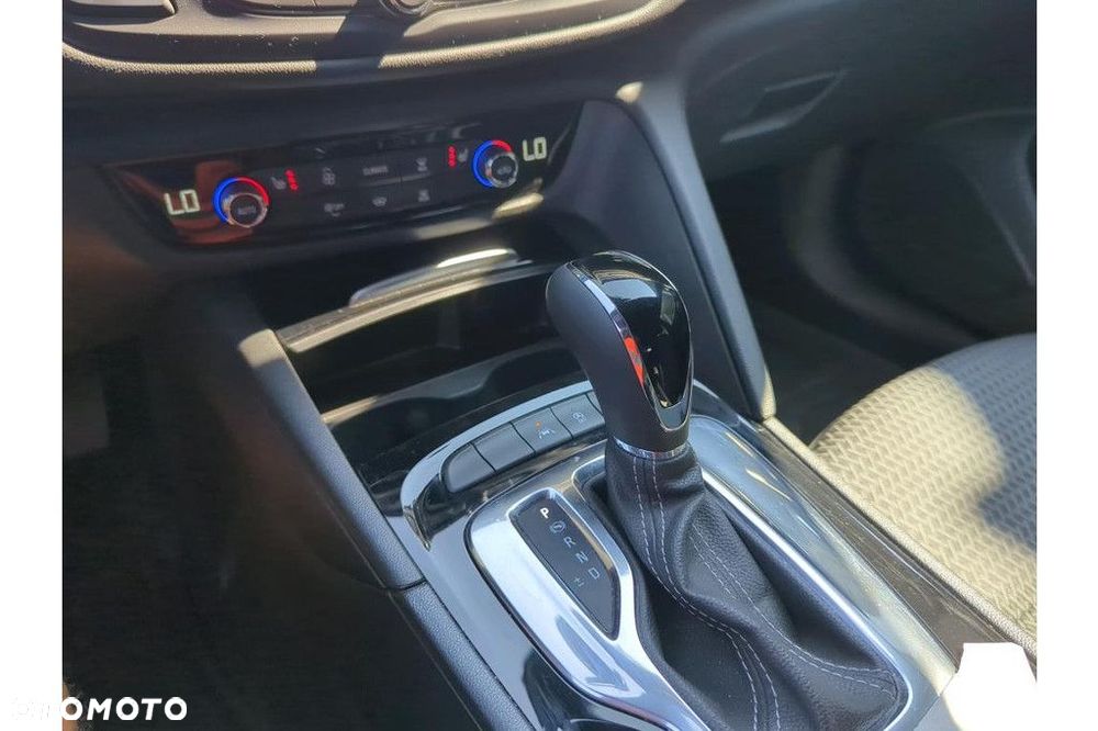 Opel Insignia - 12