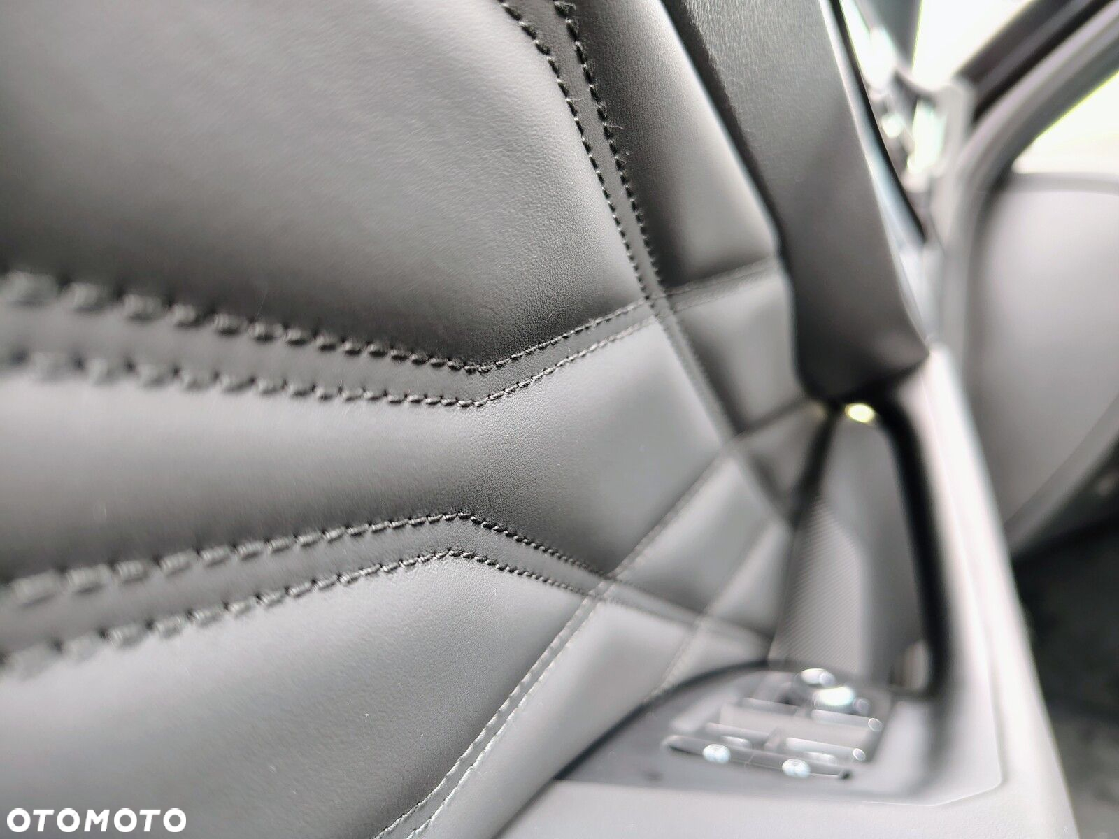 Volkswagen Touareg - 38