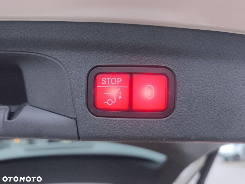 Mercedes-Benz GLE - 25