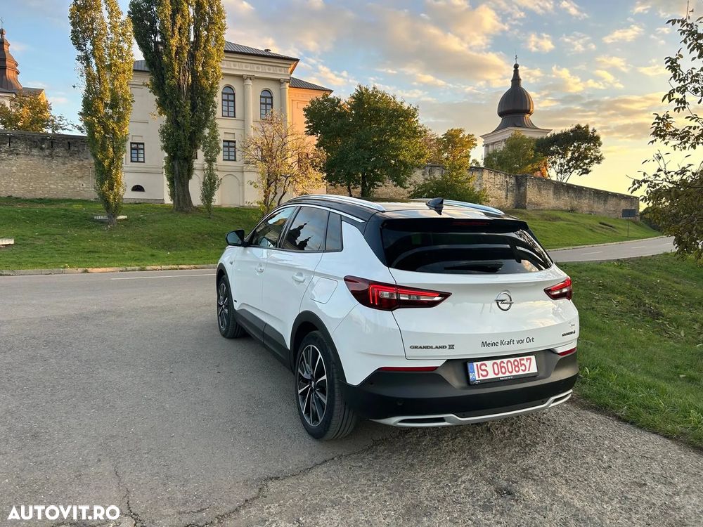 Opel Grandland X 1.6 Turbo Hybrid4 START/STOP Aut. Ultimate - 11